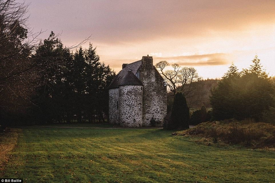 Kilmartin-Castle.jpg