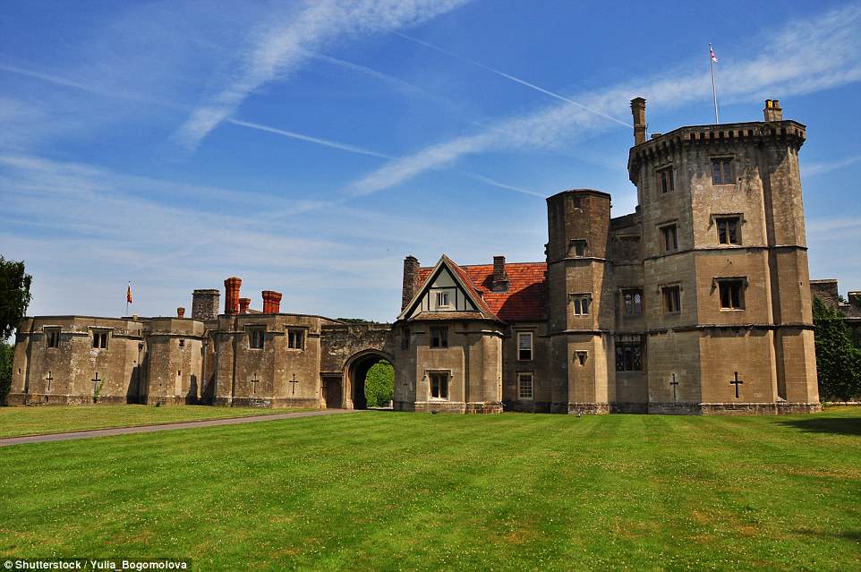 Thornbury-Castle.jpg