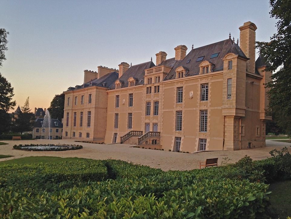 Chateau-Mansart.jpg