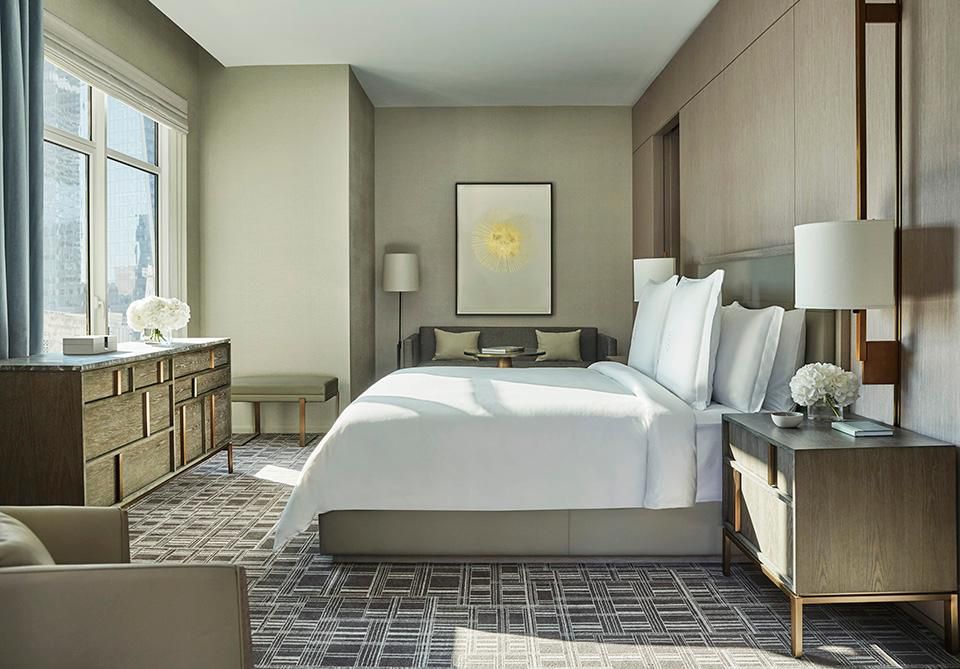 FourSeasonsHotelNewYorkDowntown-TribecaSuiteBedroo.jpg