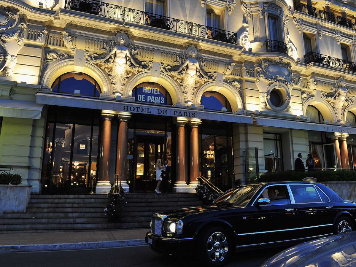9-hotel-de-paris.png