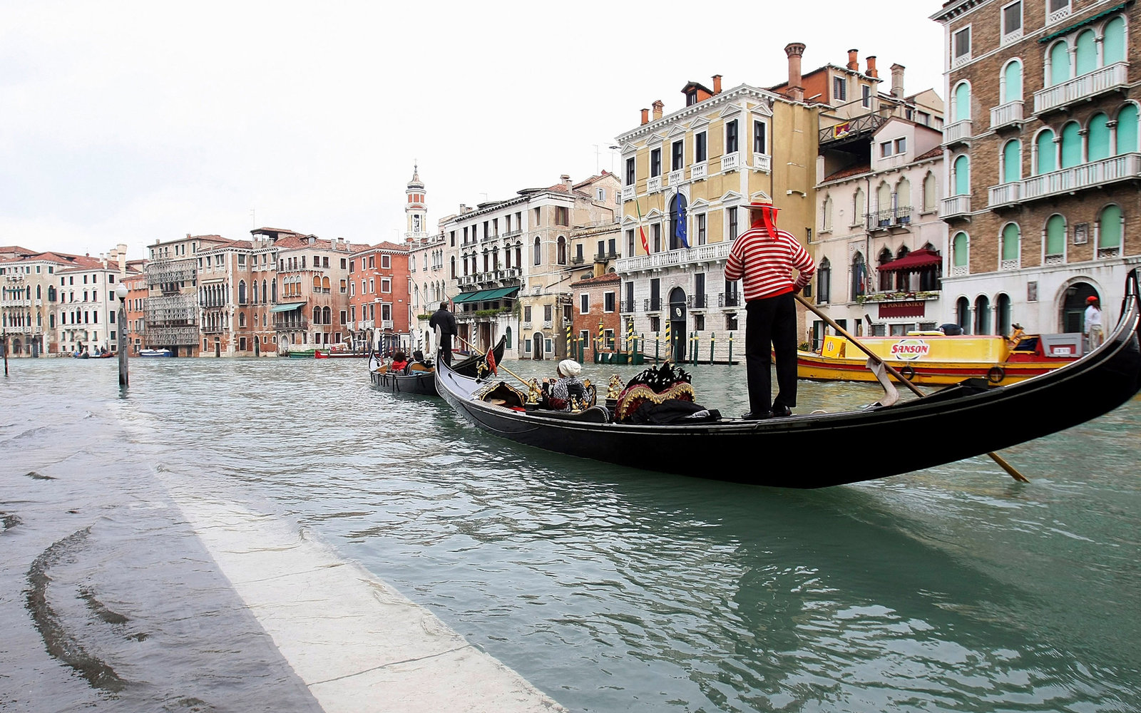 HEADER-Facebook-Venice-vce0316.jpg