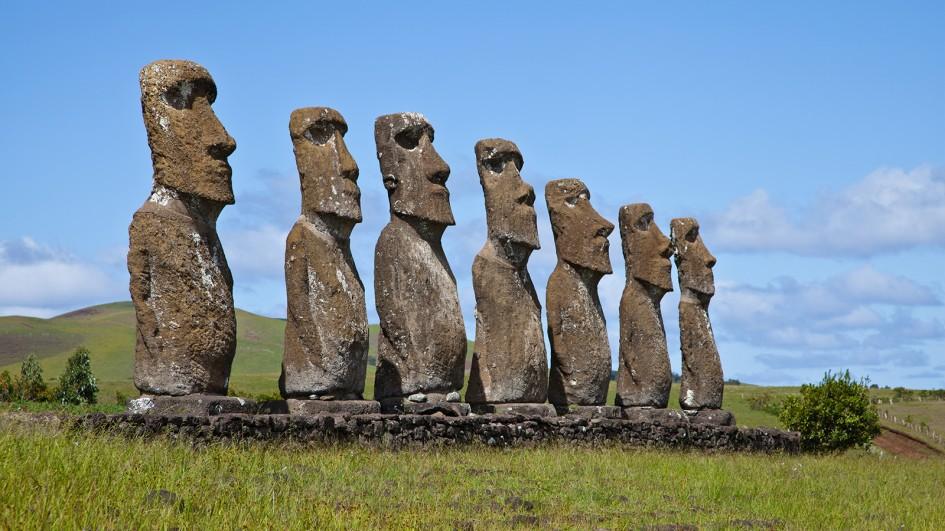 chile-moai-statues.adapt_.945.1.jpg