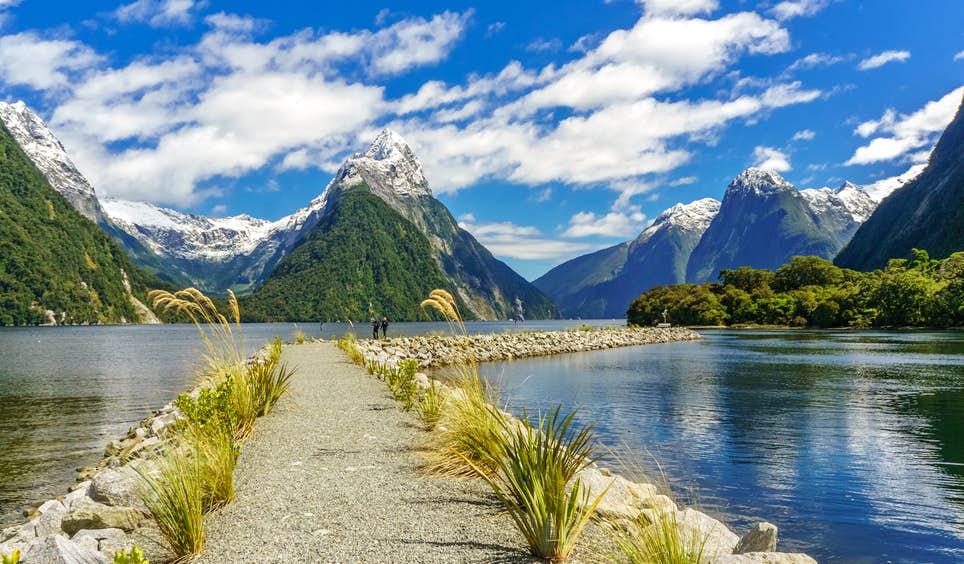 5_new_zealand_RF_shutterstock_355502645.jpg