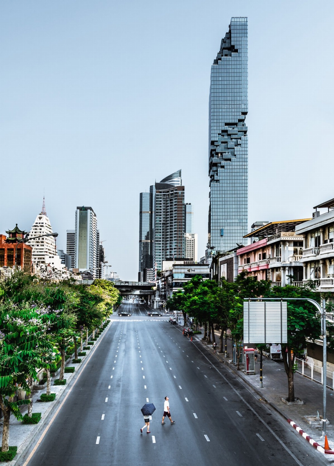 4-mahanakhon.jpg