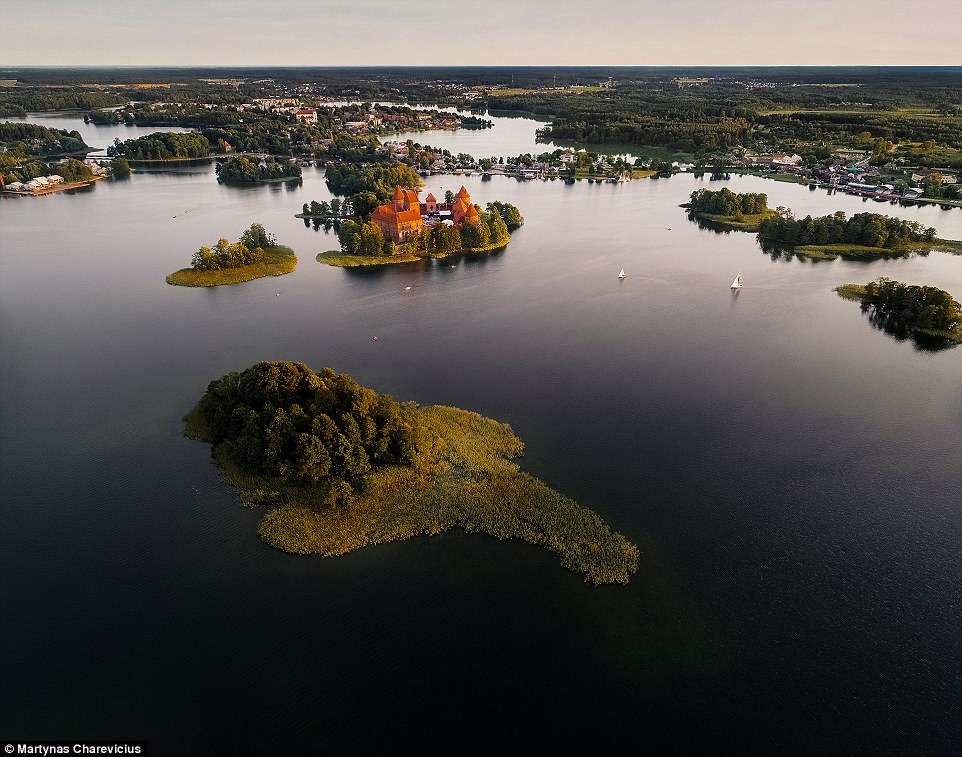 _14th_century_Trakai_Island_Cast-a-3_1507534556117.jpg