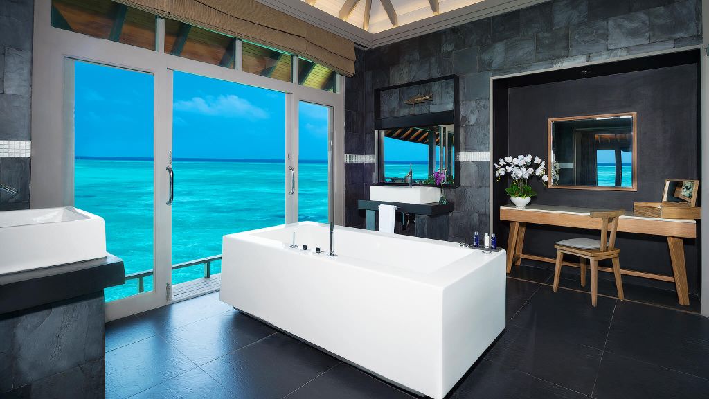 o-Bedroom-Suites-with-Private-Infinity-Pool-Bath-1.jpg