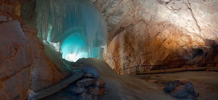 Eisriesenwelt.in_.austria3.jpg