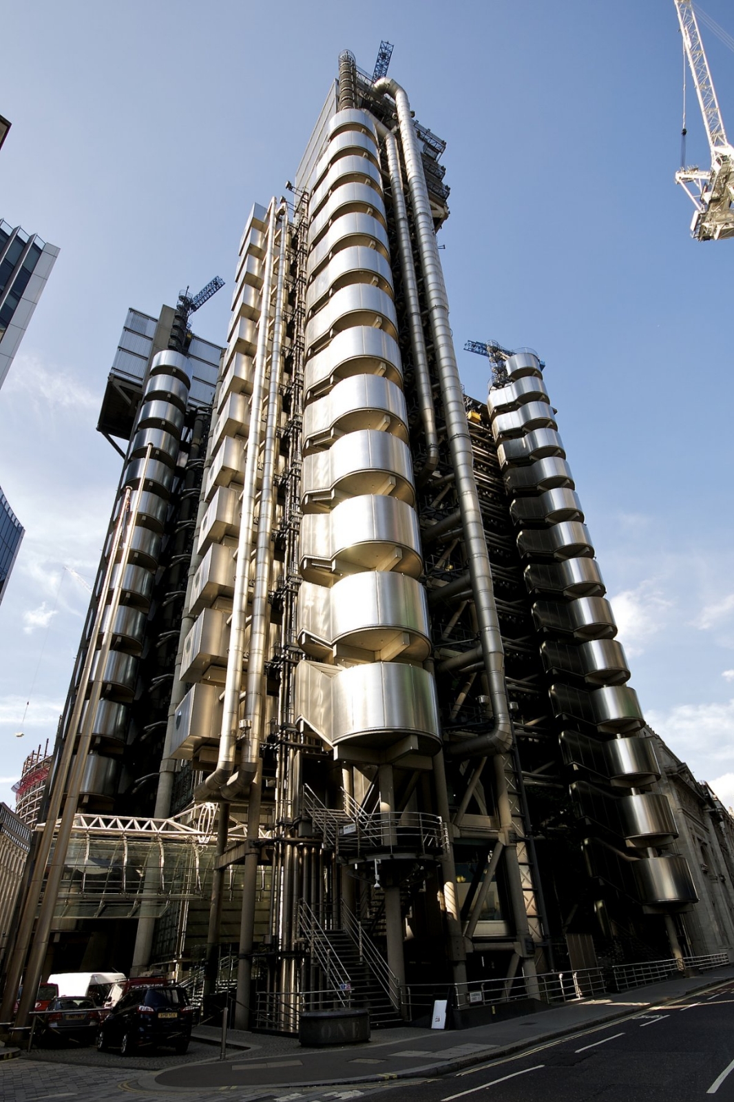 the-lloyds-building-in-london.jpg