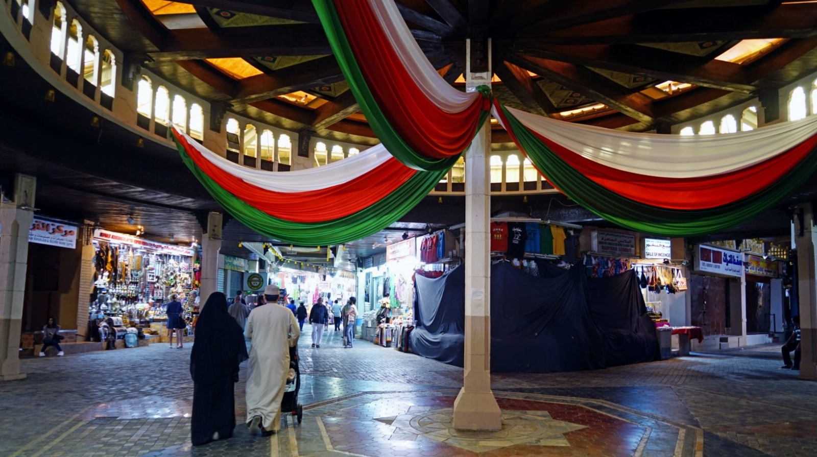 Muttrah-Souq-1635x915.jpg