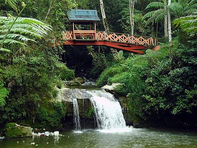 Parit-waterfall-can-be-found-by-a-walk-along-Path-4.jpg