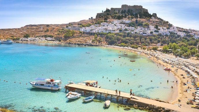 of-the-ruins-in-the-ancient-town-of-lindos-690x388.jpg