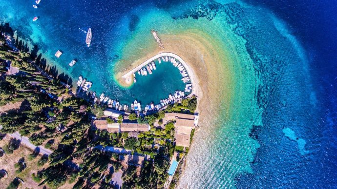 -kouloura-on-corfu-has-a-striking-seafront-690x388.jpg