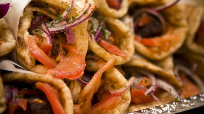 n-often-served-tucked-into-pita-with-salad-690x388.jpg