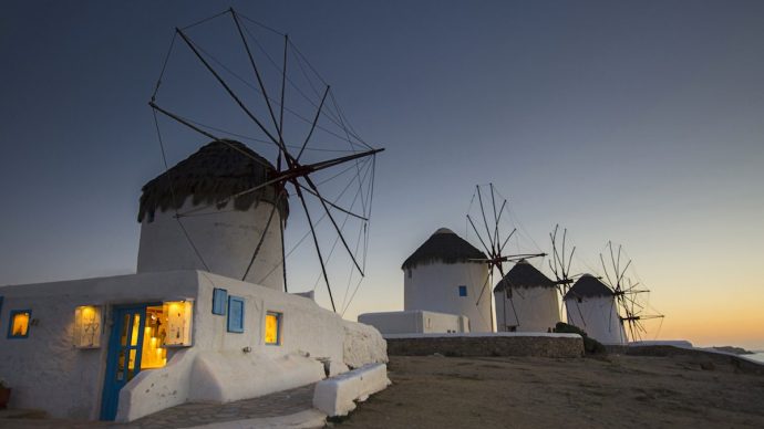 pportunity-the-islands-windmills-at-sunset-690x388.jpg