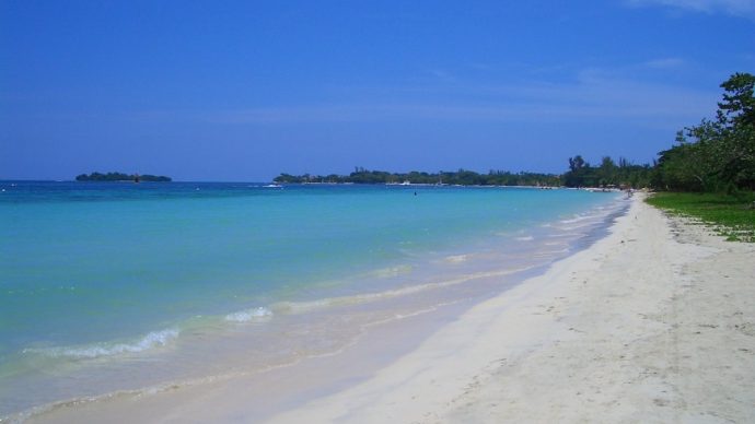 15-seven-mile-beach-negril-jamaica-690x388.jpg