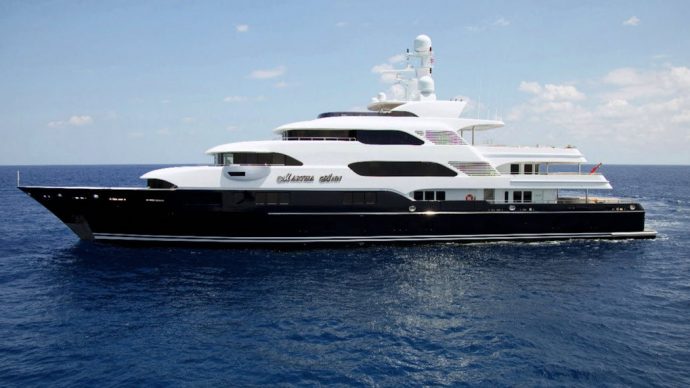 fits-18-guests-and-is-priced-at-79-million-690x388.jpg