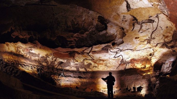 the-lascaux-caves-690x388.jpg