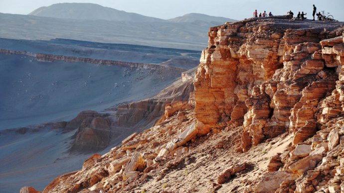 dro-de-atacama-and-the-bolivian-salt-flats-690x388.jpg