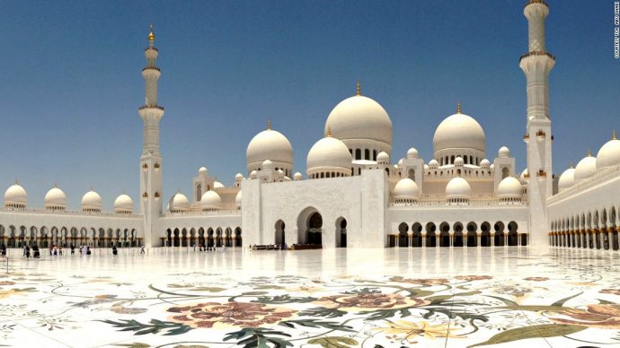 -dhabi-sheikh-zayed-grand-mosque-super-169-690x388.jpg