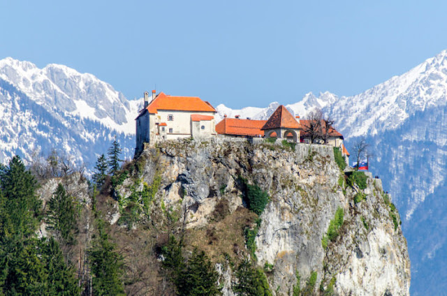 Lake-Bled-Photo-by-Edvard-Badri-Storman-740x490.jpg