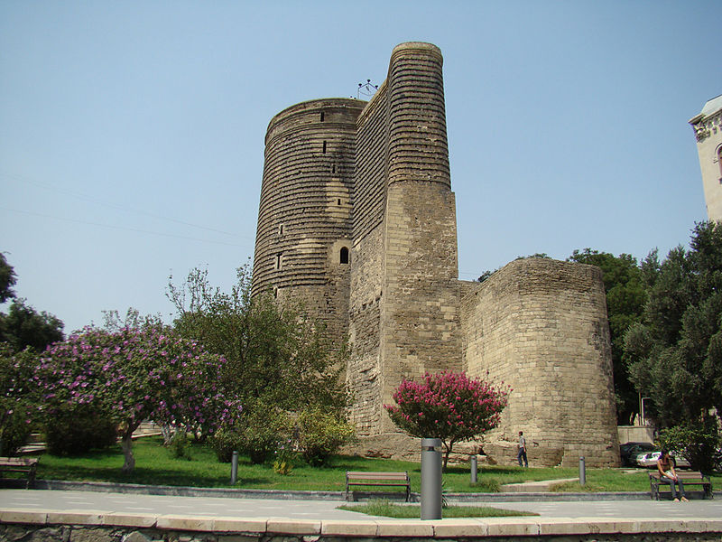 Baku_Maiden_Tower_2008.jpg