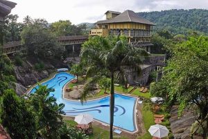 EarlsRegencyHotelKandy-300x200.jpg