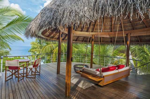 mv-w-retreat-amp-spa-Maldives-hotel2.jpg