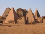 pyramids-sudan11.jpg