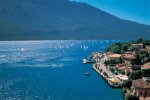 sed-near-Lazise-in-the-south-eastern-corner-of-the-lake-and-there-are-many-campsites-in-the-area.jpg