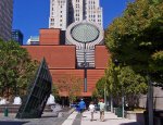 FMOMA-is-housed-in-the-War-Memorial-Veterans-Building-on-the-west-side-of-the-Civic-Center-Plaza.jpg