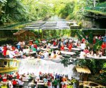 Villa-Escudero-has-probably-the-most-awesome-restaurant-in-the-world.jpg