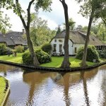 Giethoorn-Holland.jpg