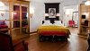 008285-04-bedroom-king-bed.jpg