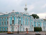 Overlooking-of-saint-petersburg-street.jpg